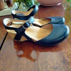 Dansko Ankle Strap Mary Janes Size 39